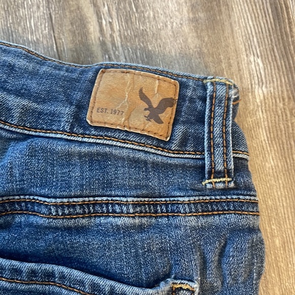American Eagle Super Stretch Jean Shortie - Picture 3 of 5